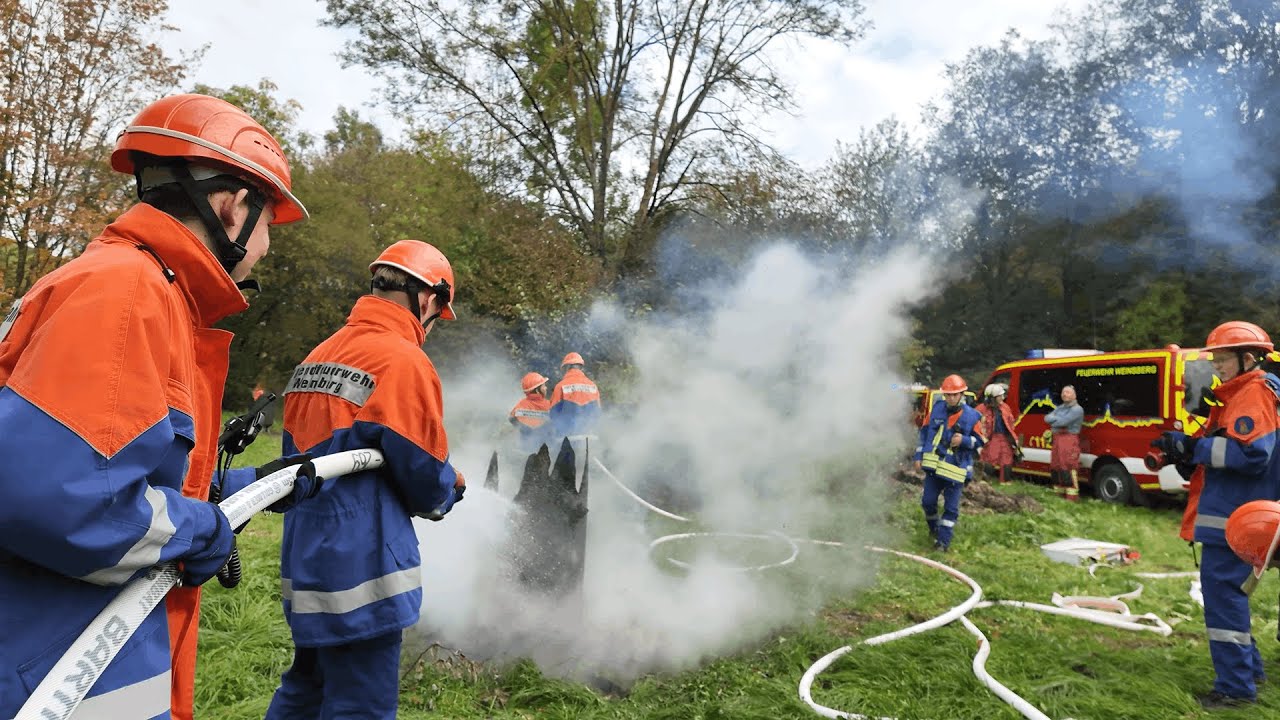 Rauchentwicklung Freifläche | BF Tag 2025 der Jugendfeuerwehr Weinsberg