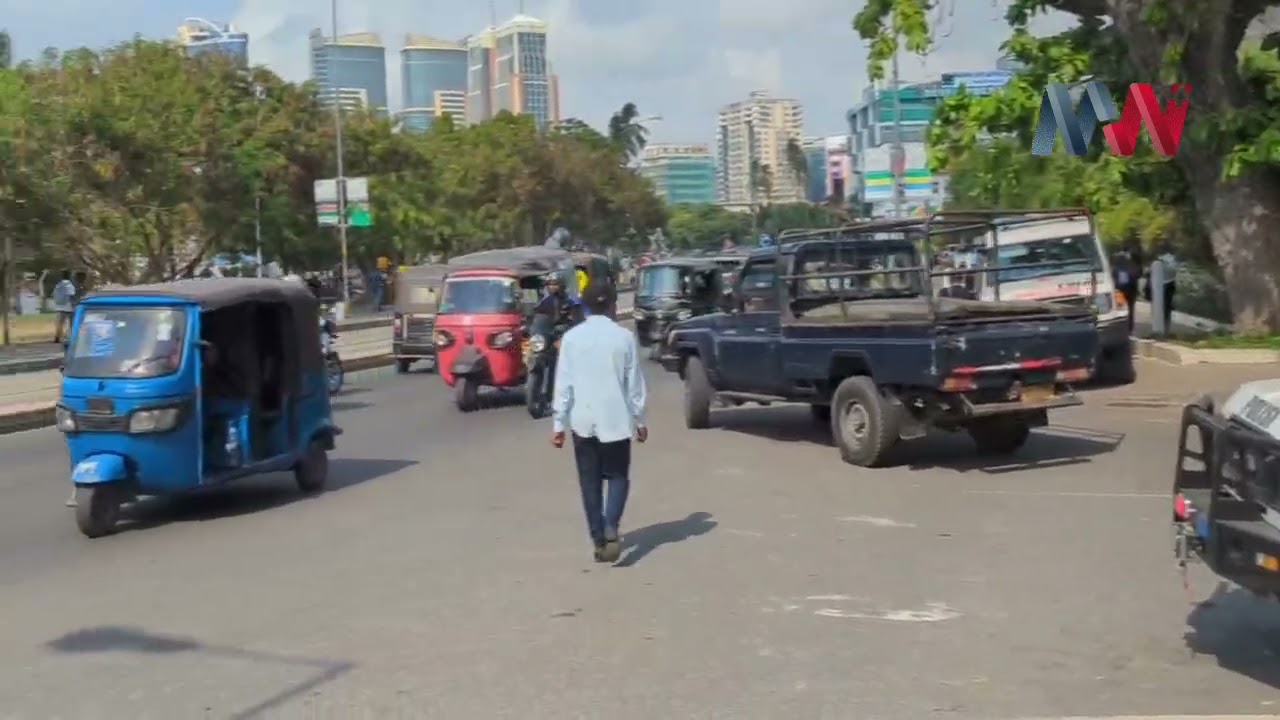 BREAKING: JOHN HECHE AKAMATWA NA POLISI MAHAKAMANI 