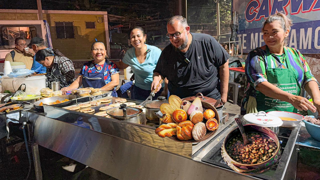 Street food 4:00 AM El Salvador 🇸🇻
