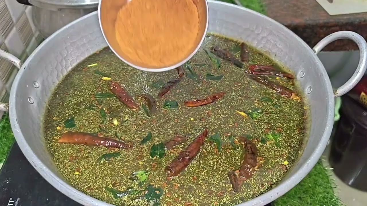 அம்மா ஸ்டைல் புளிக்குழம்பு 🥲பழைய காலத்து புளிக்குழம்பு 😋/இந்த புளிக்குழம்பு சாப்ட்டா விட முடியாது 😋