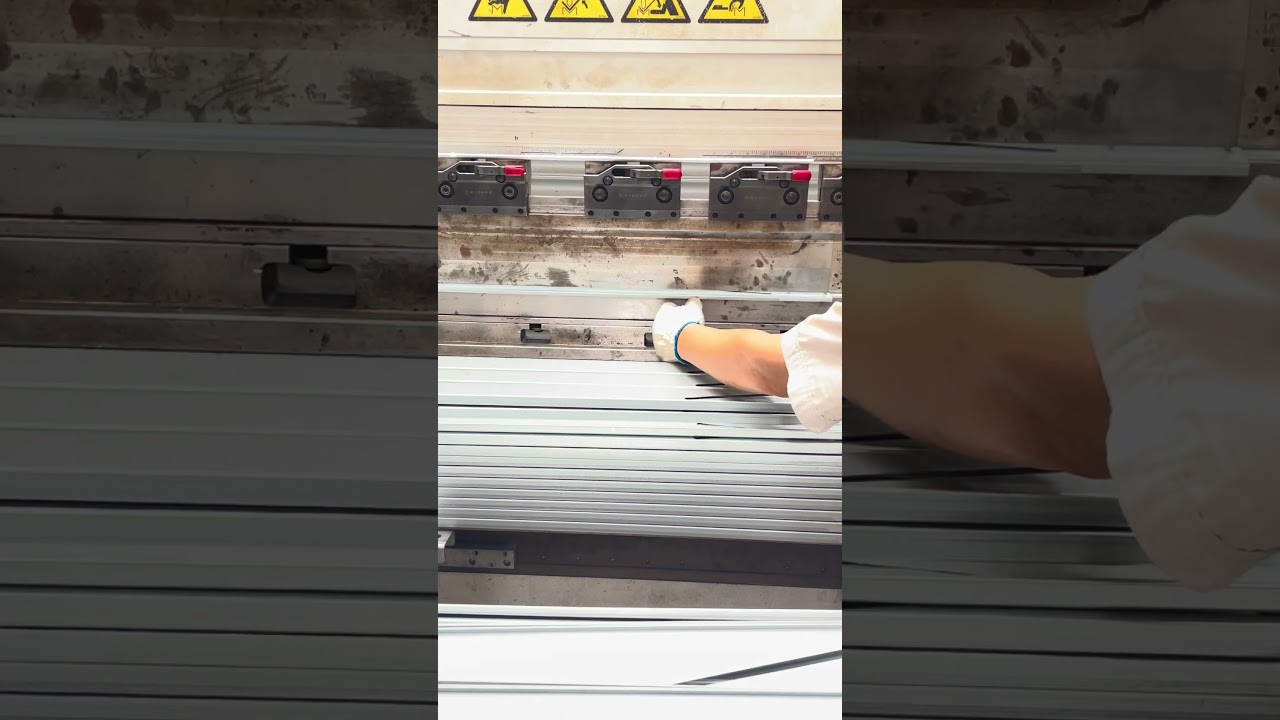 Aluminum Profile Bending in Manufacturing | Sheet Metal Fabrication for B2B Clients