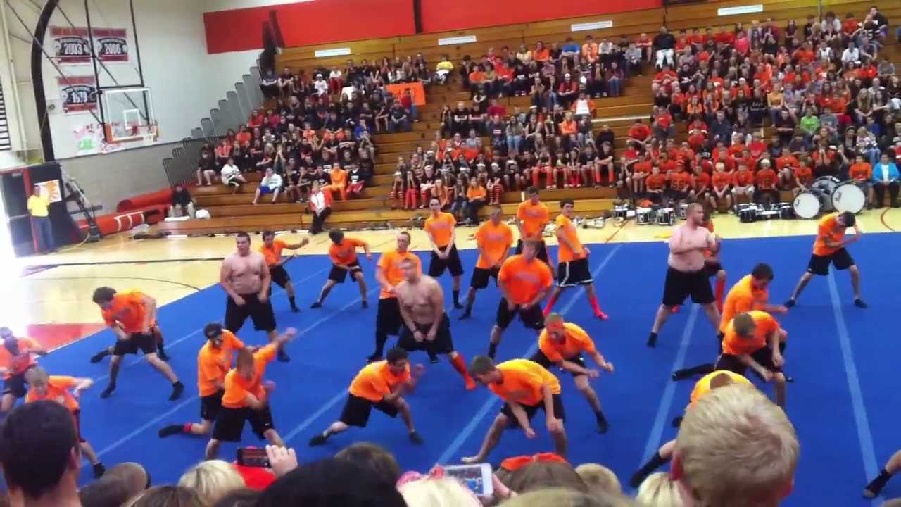 Senior Boys Cheer - EHS Homecoming 2013