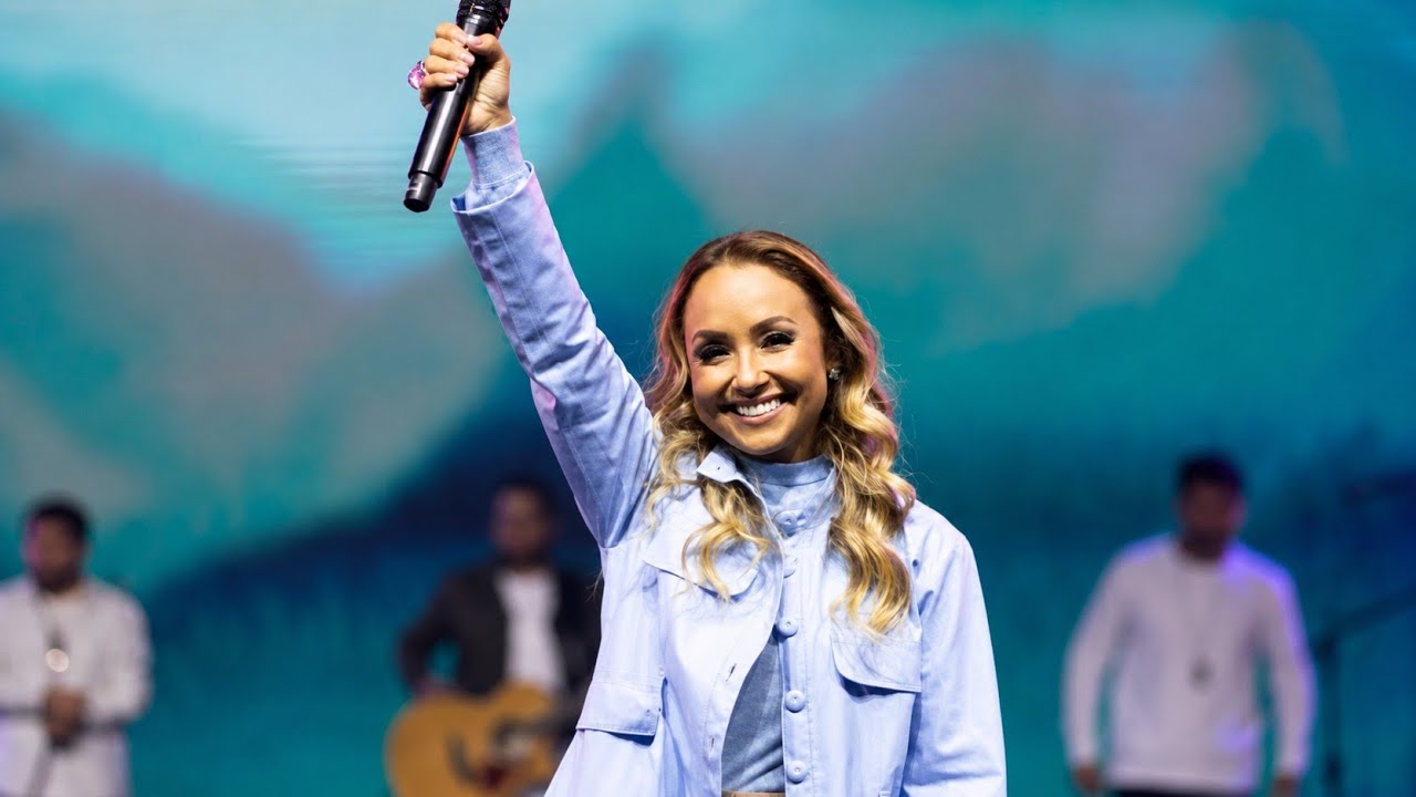 Bruna Karla O LOUVOR QUE ABALOU O BRASIL (Deus vai falar contigo!)