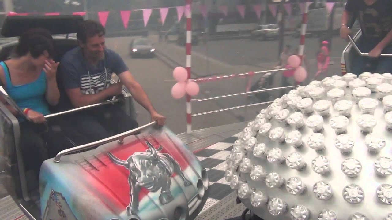 Tilburgse Kermis - Break Dance (M. Meijer) Onride - Special Show door Joey Bergsma - 20/07/2015