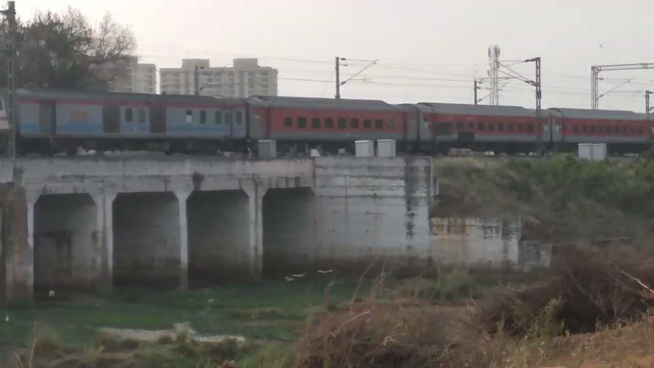 Yesvantpur ac sf express after skips Bhubaneswar new railway station | Howrah to Yesvantpur train