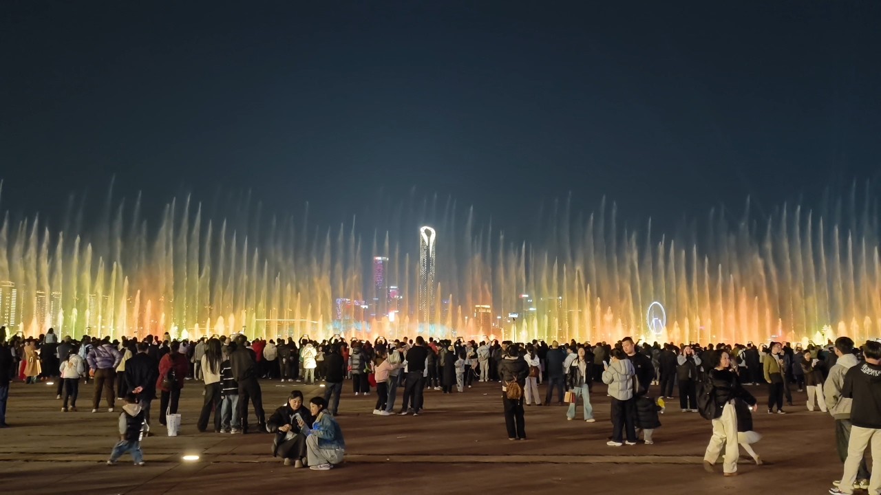 Spring Festival Night at Jinji Lake | A Spectacular Music Fountain in Suzhou
