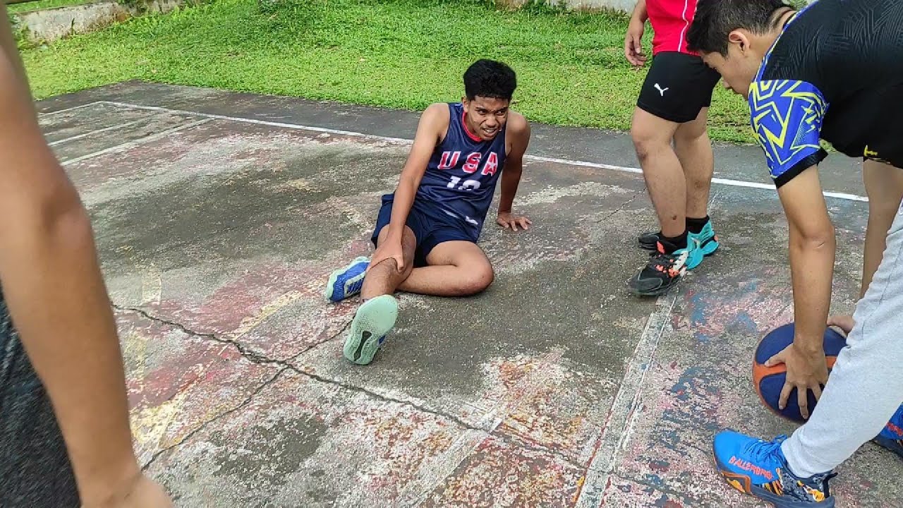 KYRIE IRVING IS BADLY INJURED @ LAPANGAN BASKET CIKAL!!!!!