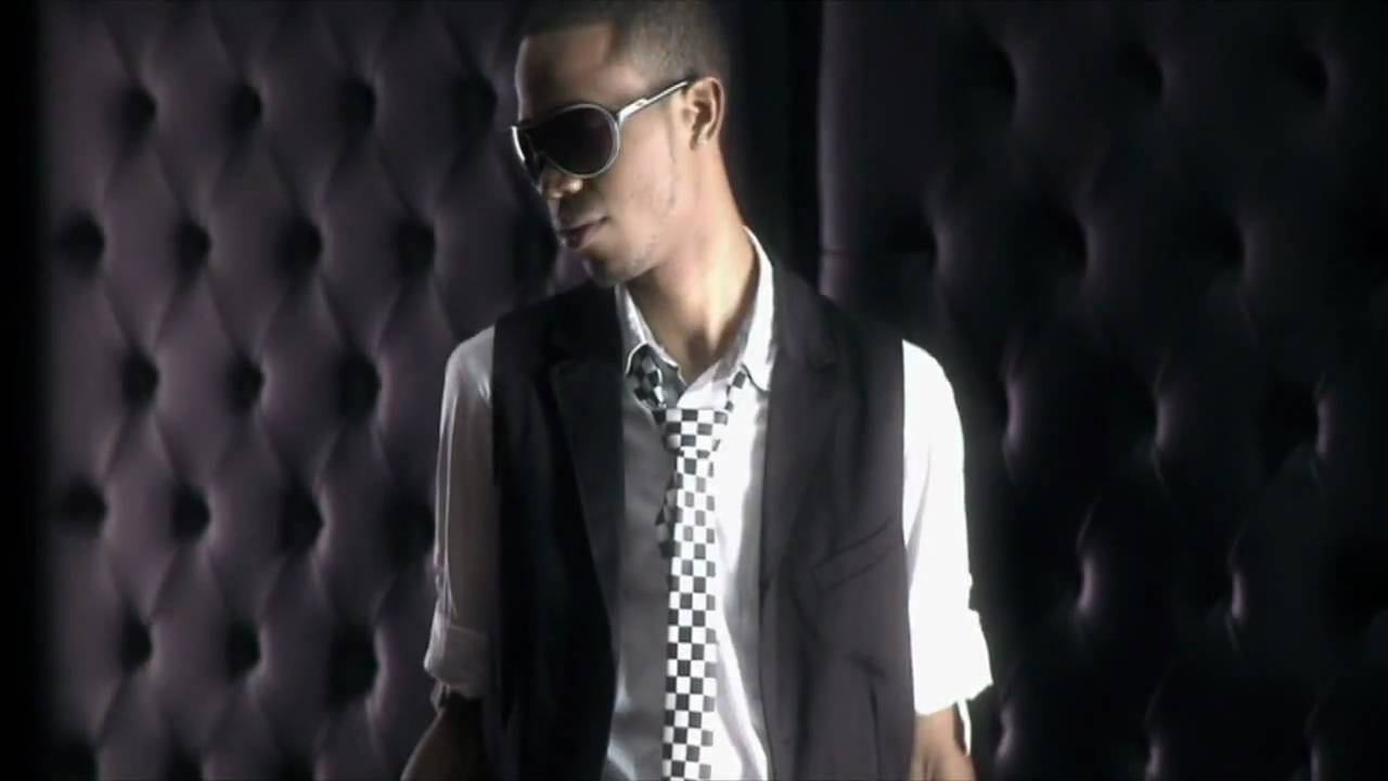 Freddy Sky - Piensa En Mi (Video Oficial)