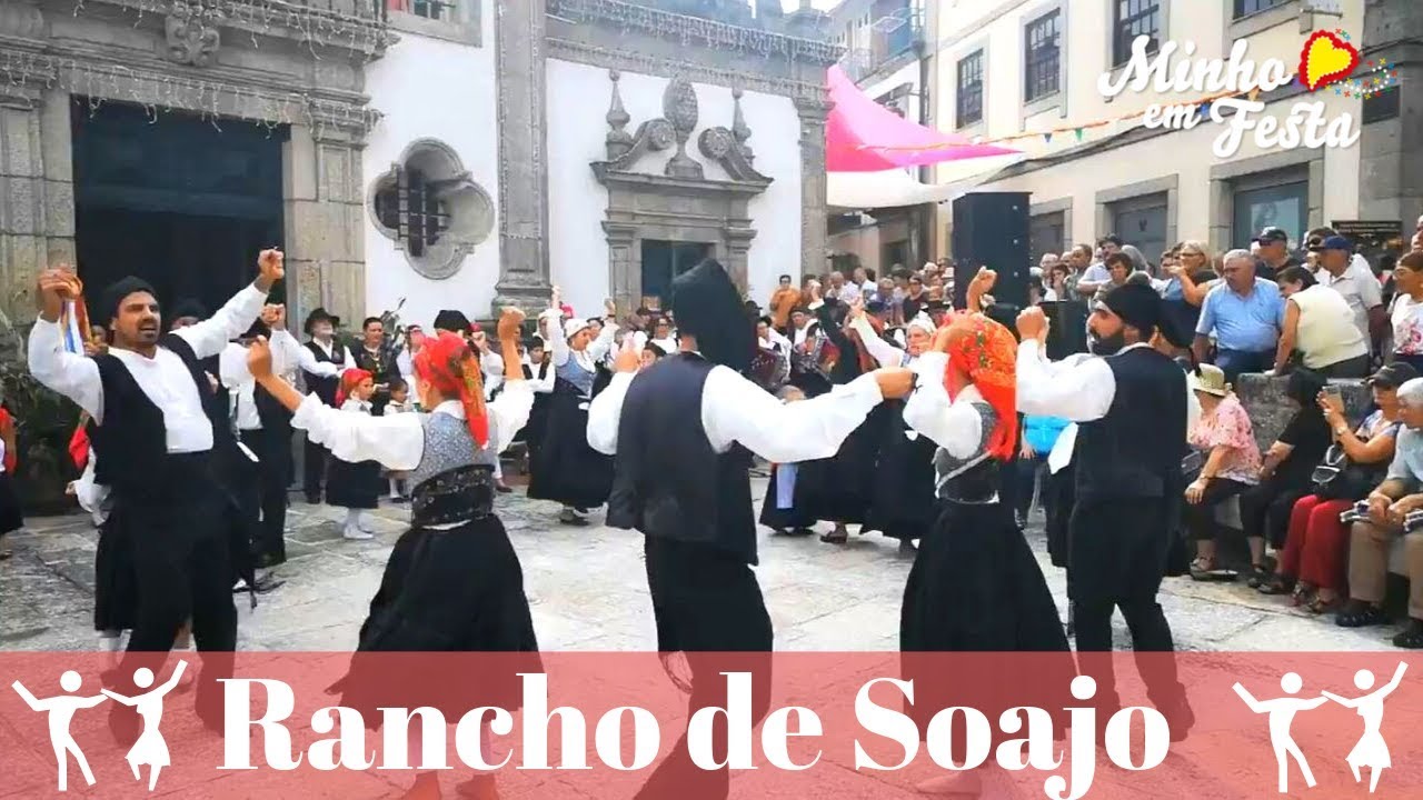 Rancho de Soajo dança na Calçada da Igreja
