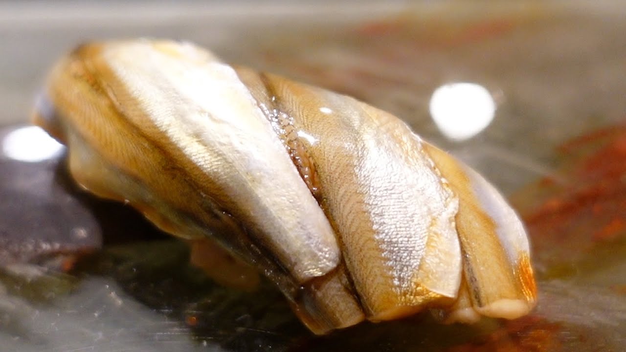 琵琶湖の小鮎を新子仕立てで…親子3代69年続く老舗寿司店【京極寿司】