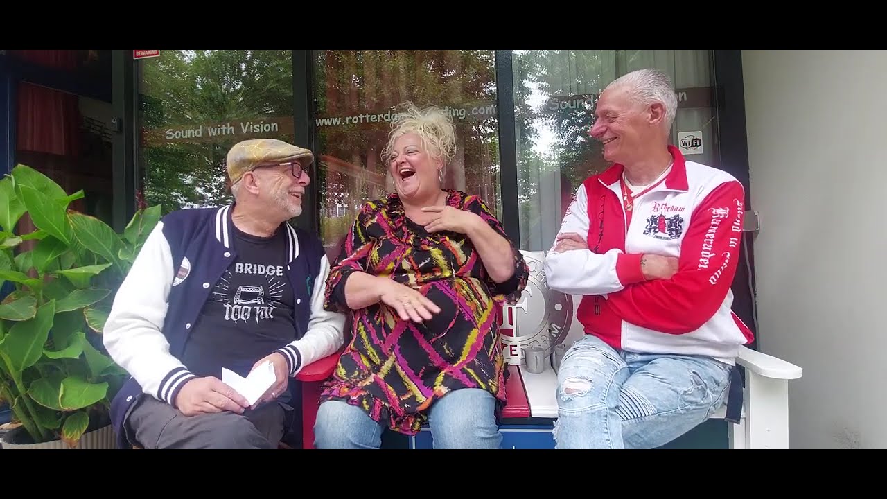 Gerda en Frans bij Roel op de bank!