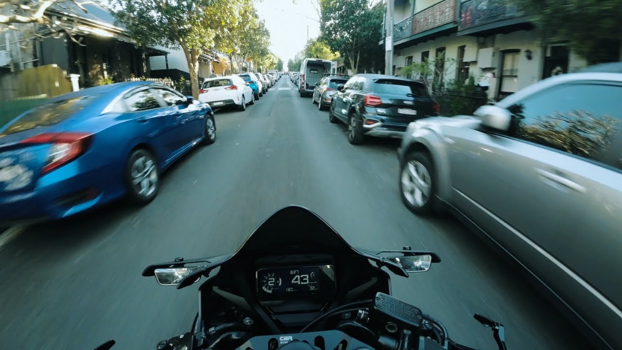 Zooming through backroads on the Honda CBR650R