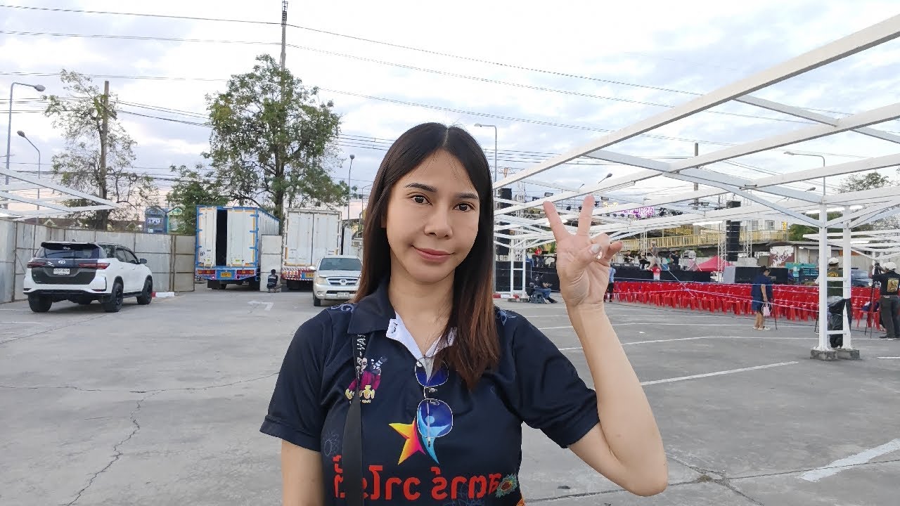 ไลฟ์สด🔴พูดคุยกับ Fc ก่อนน้องต้นข้าวร้องเพลงที่งานรายการพิเศษ ชมมหกรรมไฟล้านดวง บิ๊กซีบ้านบึง ชลบุรี