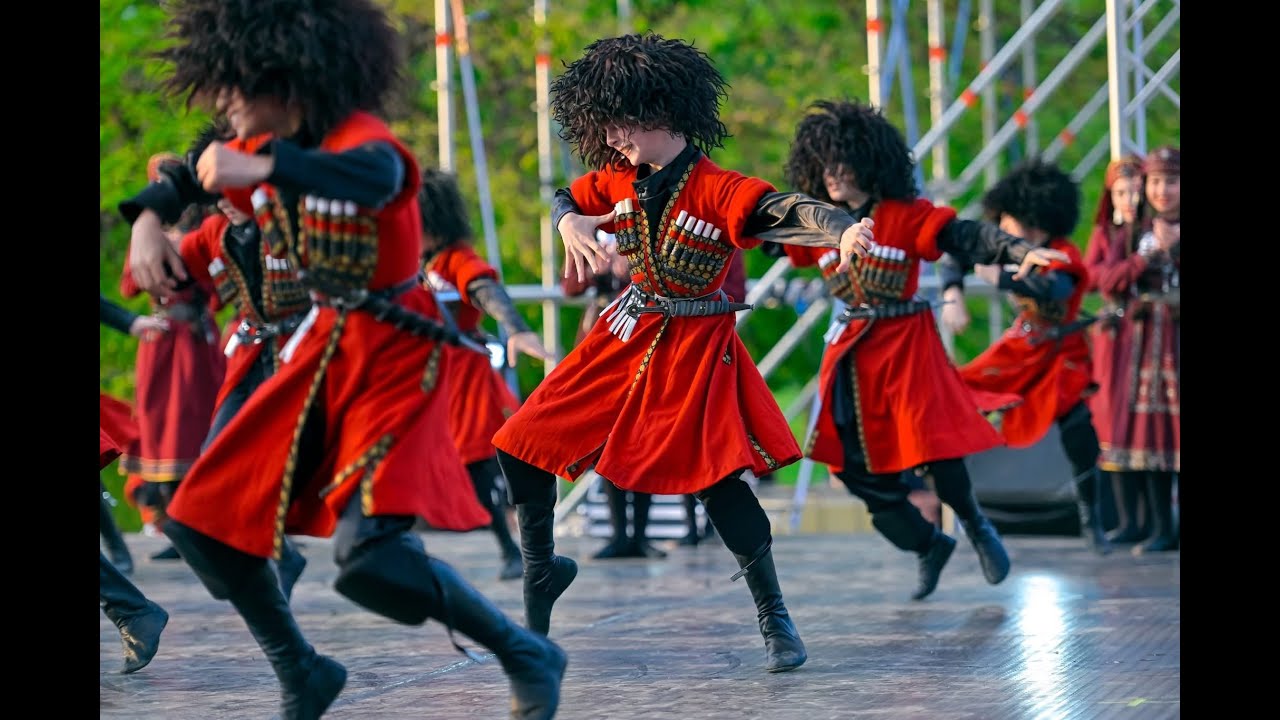 კეღოშვილები ფესტივალი ქართული ცეკვა ქალ ვაჟთა მთიულური-pestivali qartuli cekva mtiuluri 03.05.2025