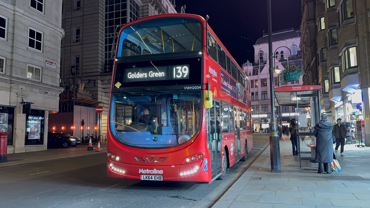 London Festive Bus Ride Route 139