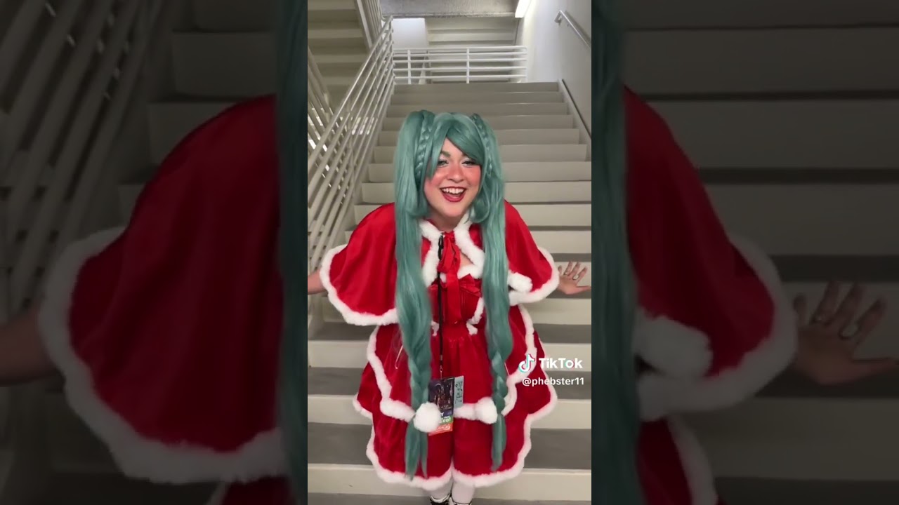 More Christmas Anime Cosplays • Tiktok Compilation