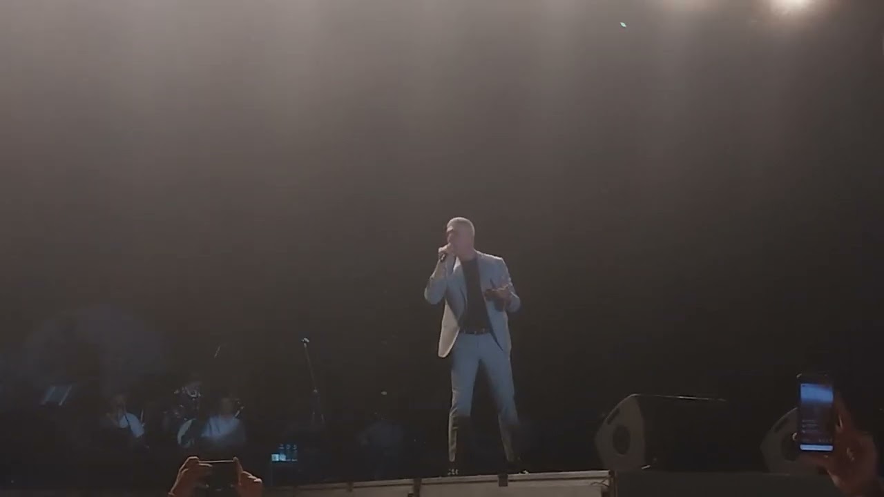 Özcan Deniz - Bir Dudaktan (2022 İzmir Fuar Konseri )