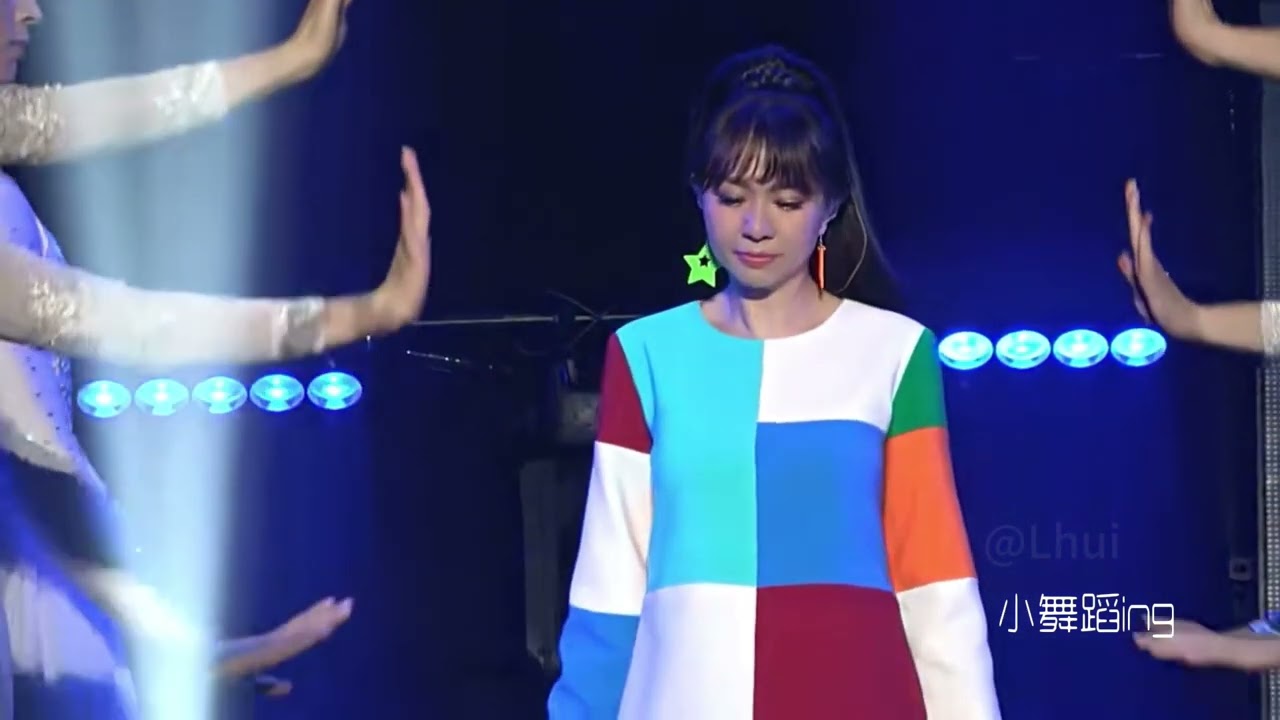 卓依婷·三月里的小雨「东莞演唱会版」1080P