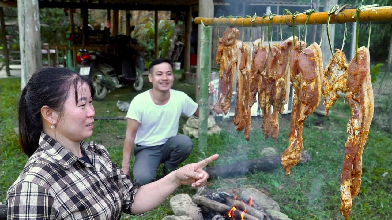 CEO Xabi makes hand-smoked wild boar meat that can be preserved for awhole year with single mother.