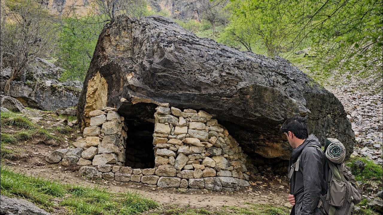 🔥 &ldquo;I Split a Rock with Fire and Built a Shelter! (No Tools) 😳🔥&rdquo;