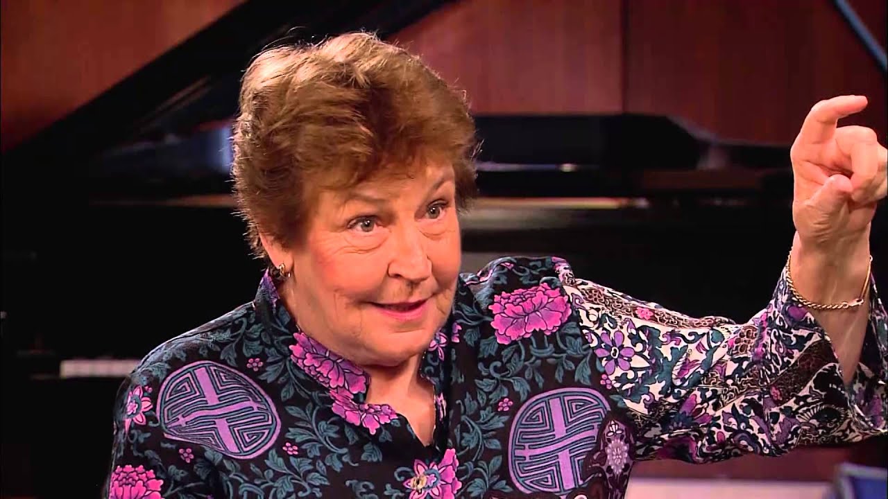 Helen Reddy | InnerVIEWS with Ernie Manouse