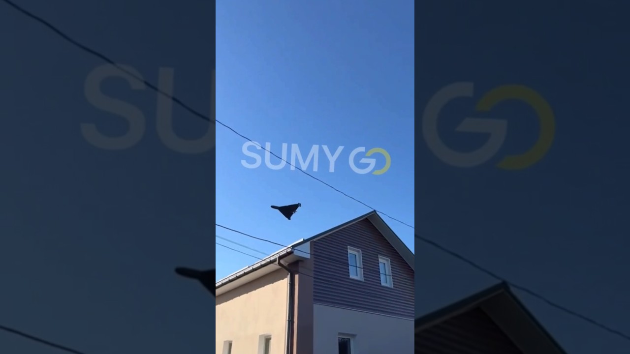 Russian Shahed-136/ Geranium-2 drone flying at a very low altitude over Sumy region. #shorts