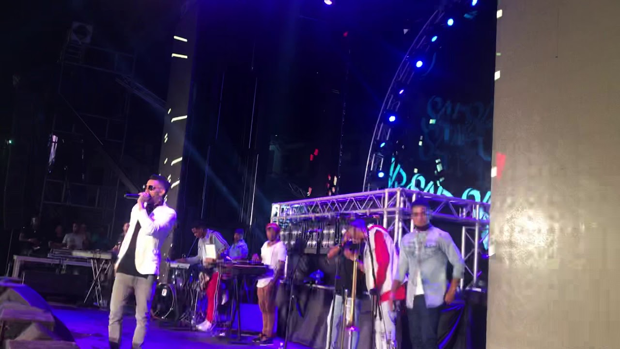 Lenier - Te Toque Sin Querer (En Vivo)