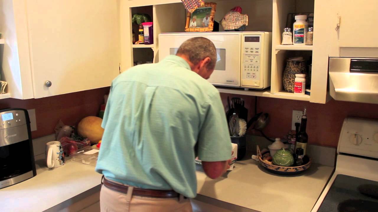 Funny Realtor Bobby Brandon - How NOT to sell real estate