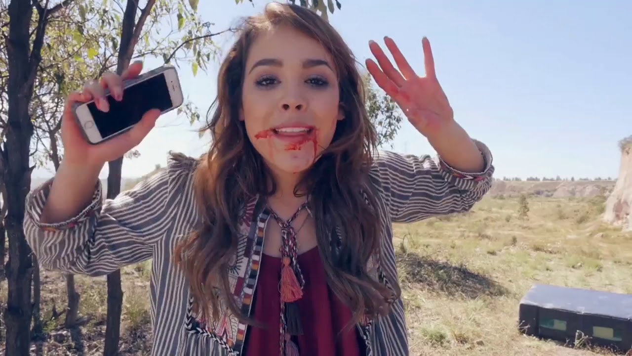 Detrás de cámaras, bloopers y más con Danna Paola en La Doña1