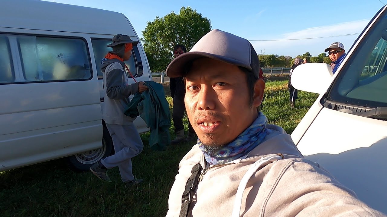 TKI NZ.Semangat pagi menjelang kerja di kebun apel di new Zealand.