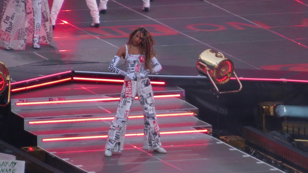 Beyoncé - AMERICA HAS A PROBLEM (Paris, Cowboy Carter Tour 21.06.2025)