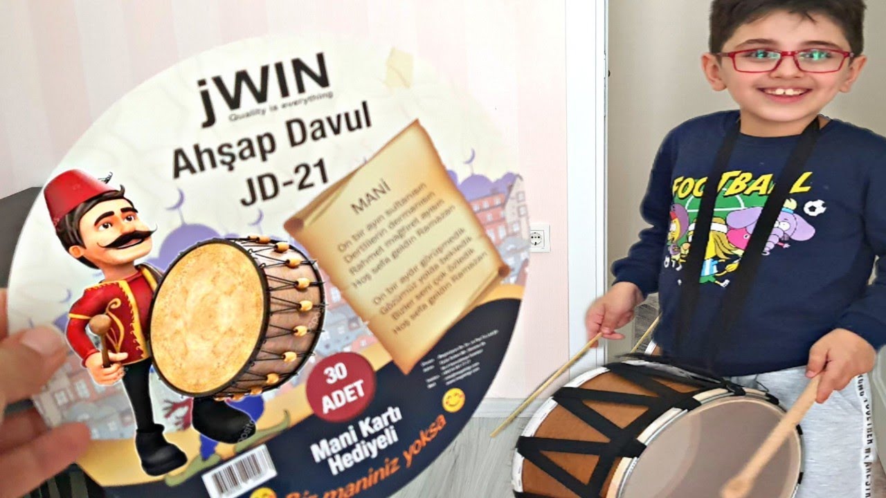 Efe davulcu oldu. Herkes uykusundan uyandı.