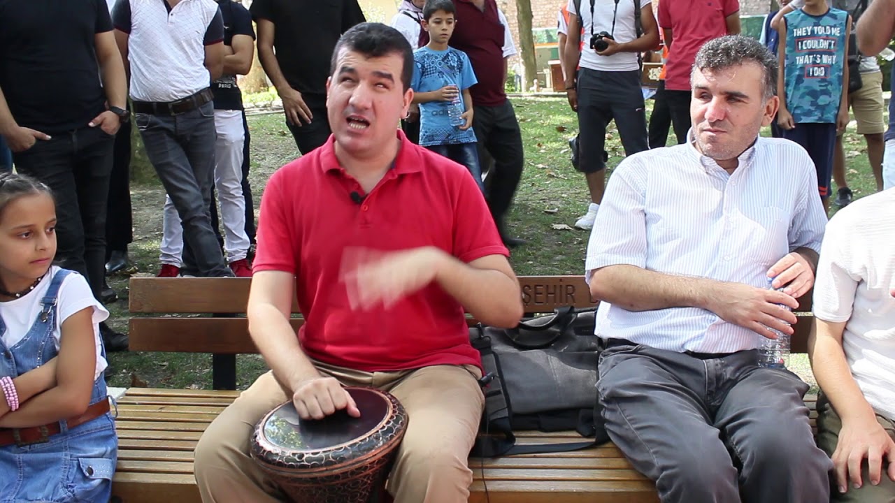 Bilal Göregen - Dul dul söylerken sigara dumanından etkilendi, verdi veriştirdi