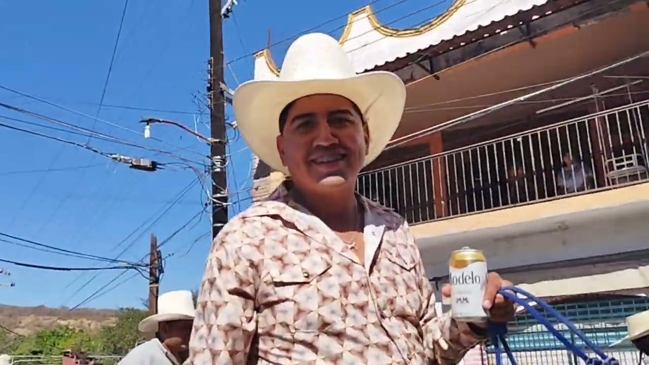 Cabalgata en Amacuzac Morelos, se lleg&oacute; el D&iacute;a se&ntilde;ores y mire que chulada de Cuacos 🐴🐎🍺💃