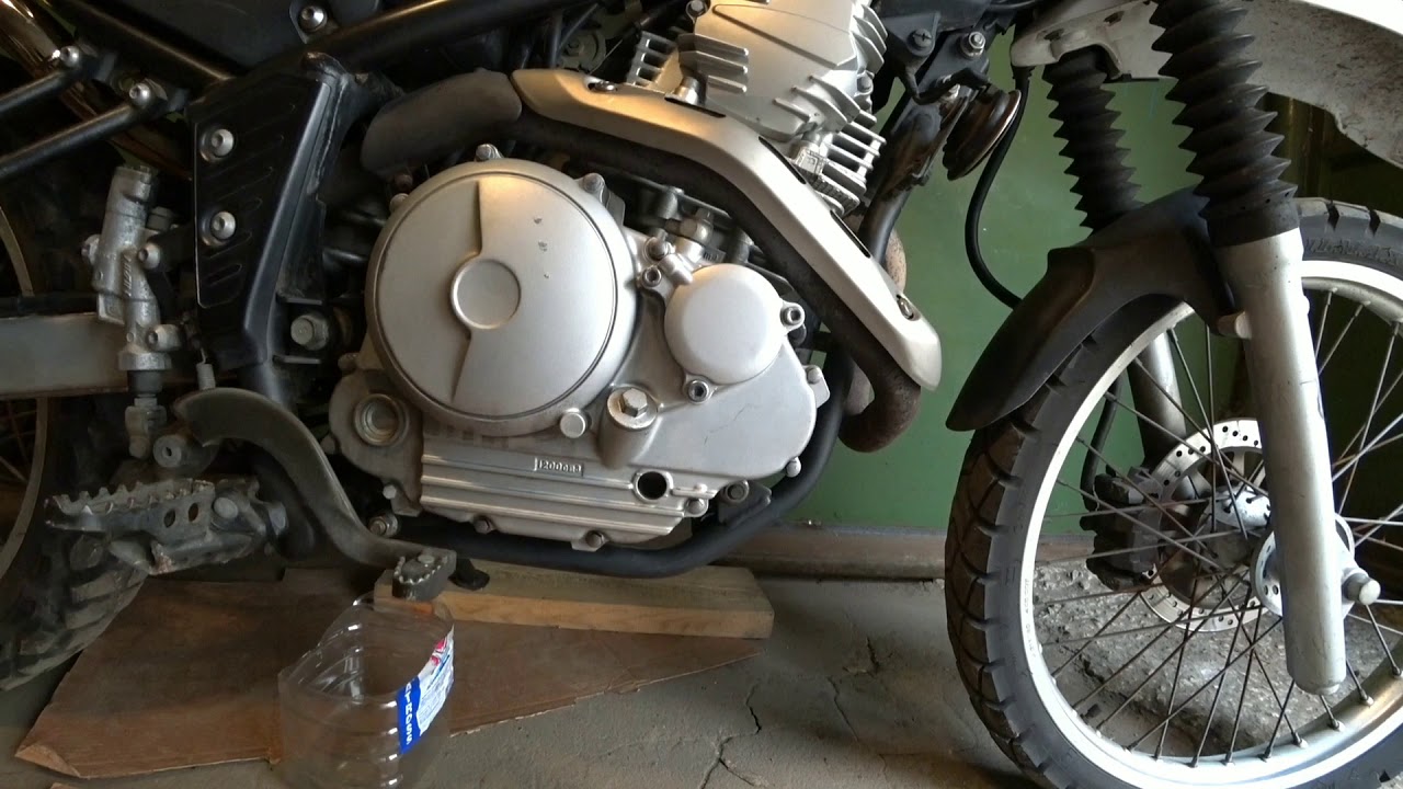 Замена масла на Японском мотоцикле (Yamaha Serow 250) ч. 1