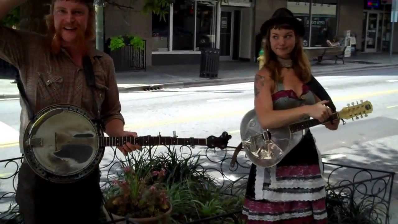Tomcat Wyatt Yurth & The Notorious Nora Jean: 