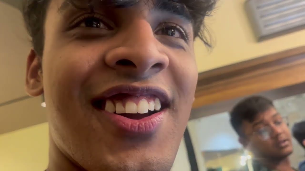 YOU WON'T BELIEUUUUU WHAT HAPPENS IN THIS VIDEO!!! it's a nice video please like teehee