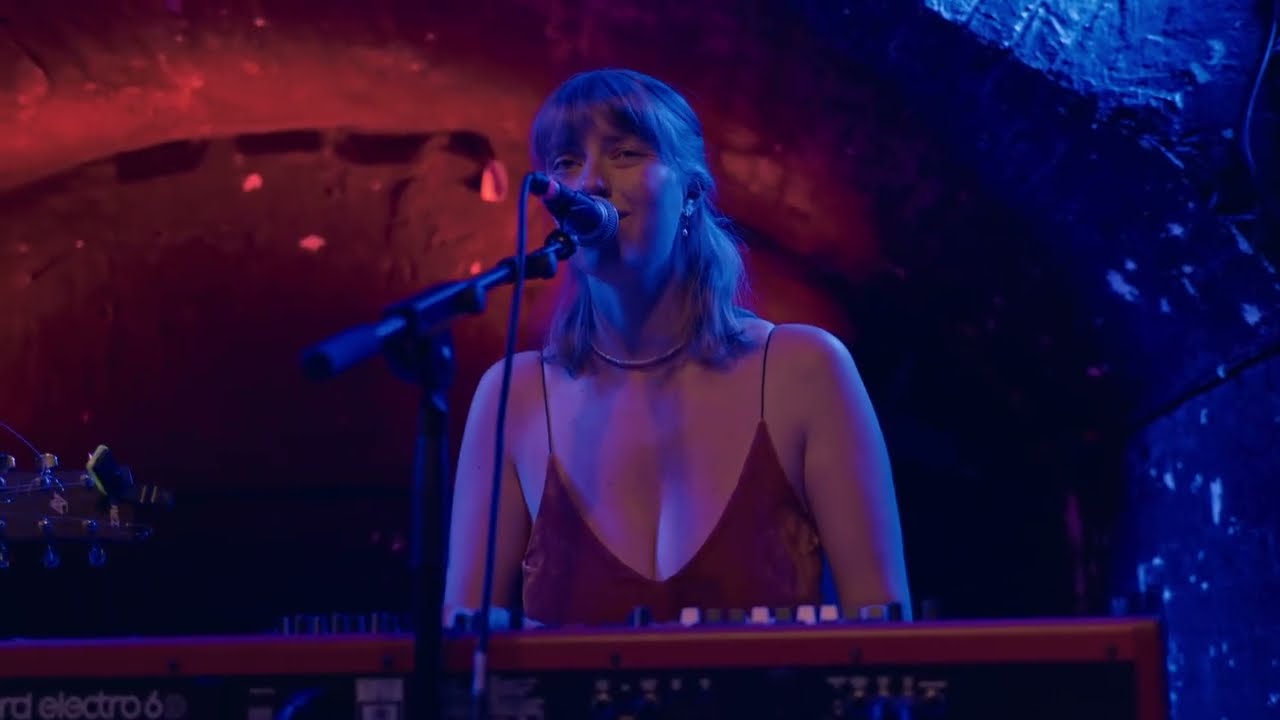 Agnes Verano -  I Was A Dreamer (live @ Blue Bird Open Stage)