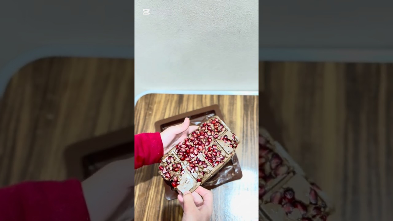 مفاجأة جديدة في الصندوق شيكولاتة بالرمان؟؟؟؟؟😋 