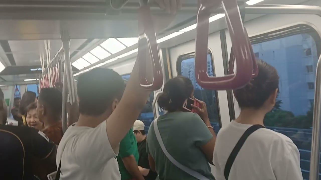 Set 67 On Sengkang Lrt West Loop Via Renjong Joyride From Cheng Lim To Sengkang 