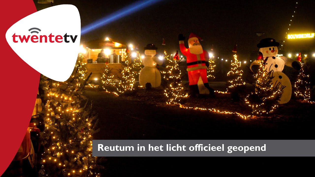 Een volledig dorp in kerstsfeer: Reutum in het licht feestelijk geopend - Twente TV