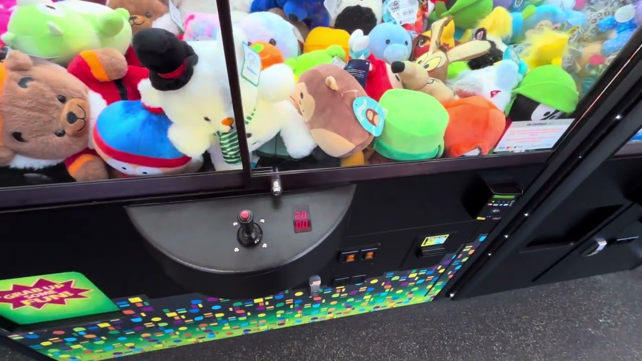 Sugarloaf Toy Shoppe Claw Machine at Walmart low prize level
