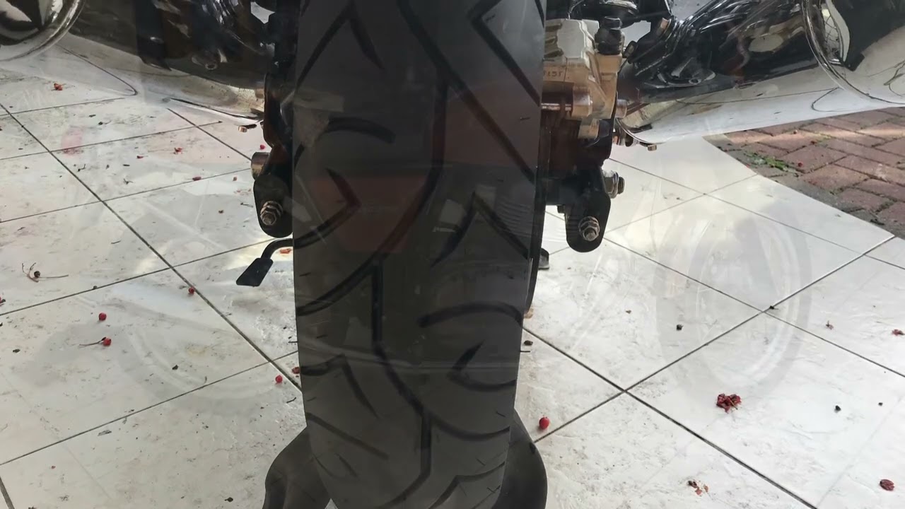 Royal Enfield Interceptor 650. New rear tyre. What does everyone use?