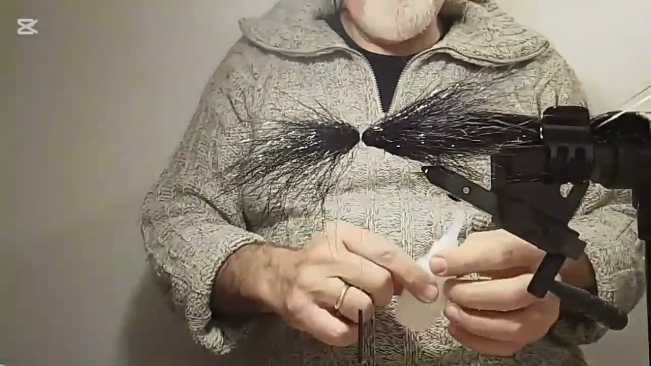 Pike Fly tie 