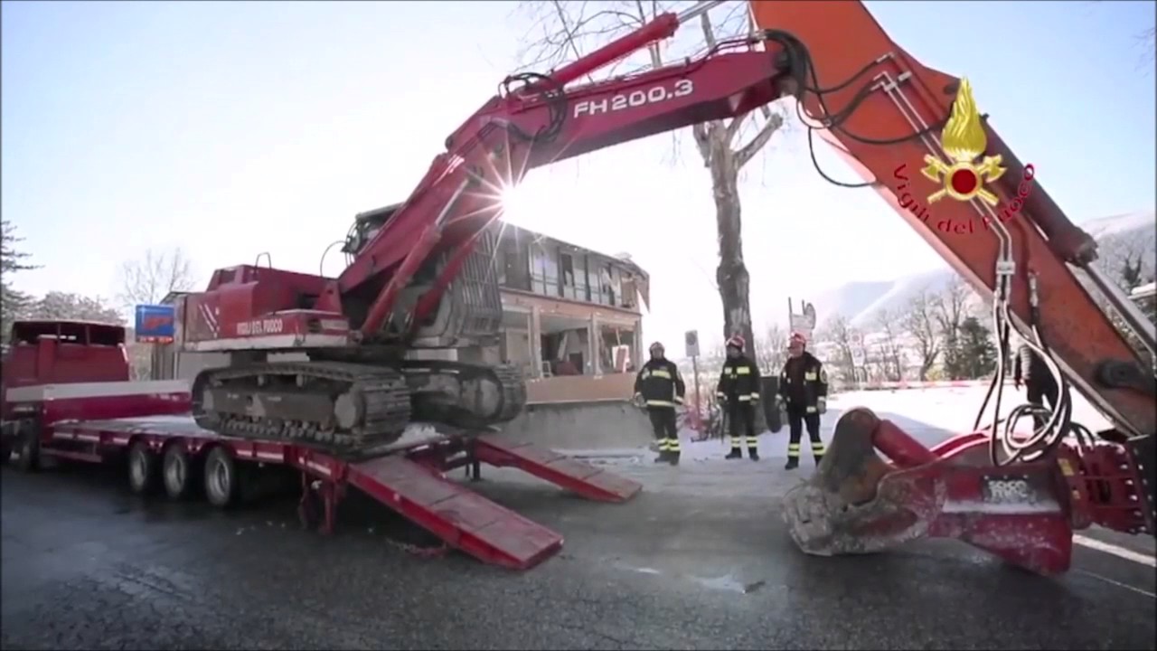Terremoto, Norcia: casa distrutta, scatta la demolizione