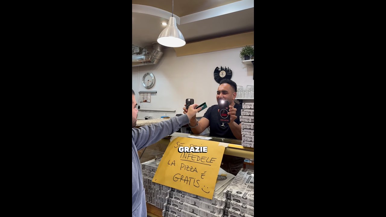 Se sei infedele la pizza &egrave; gratis🤫