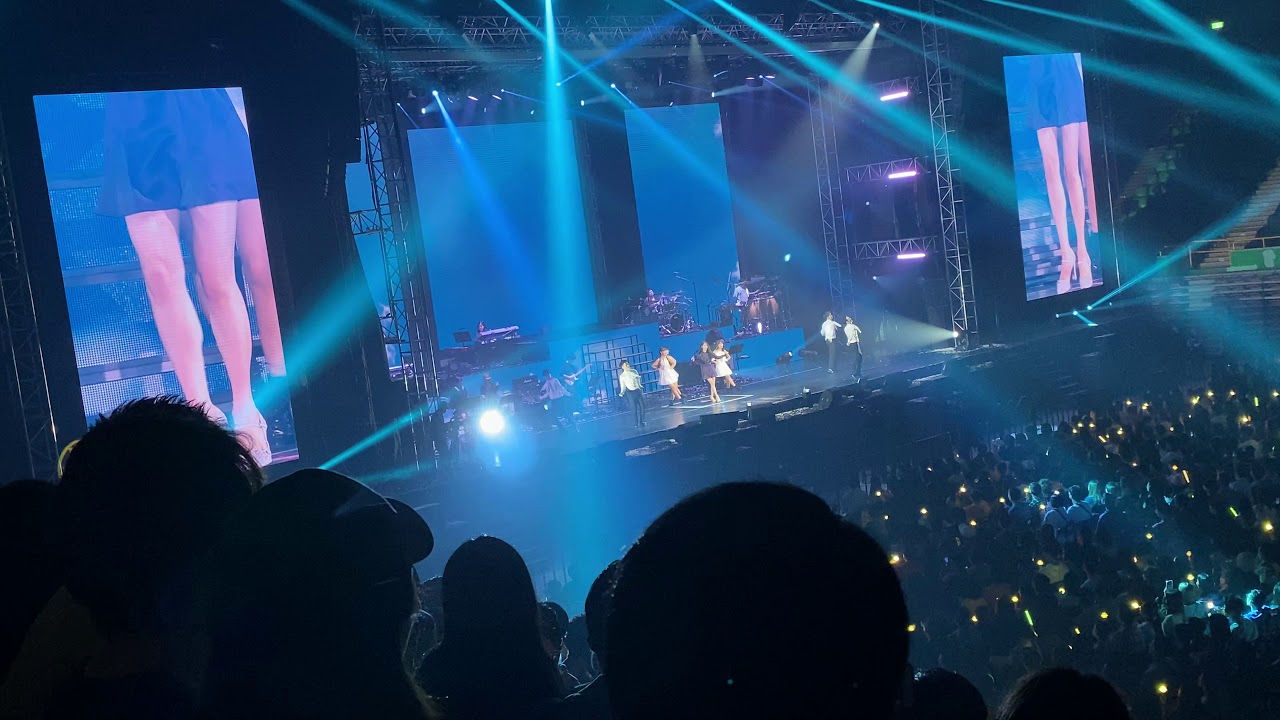 IU - Good Day - 2019.12.01 Taiwan