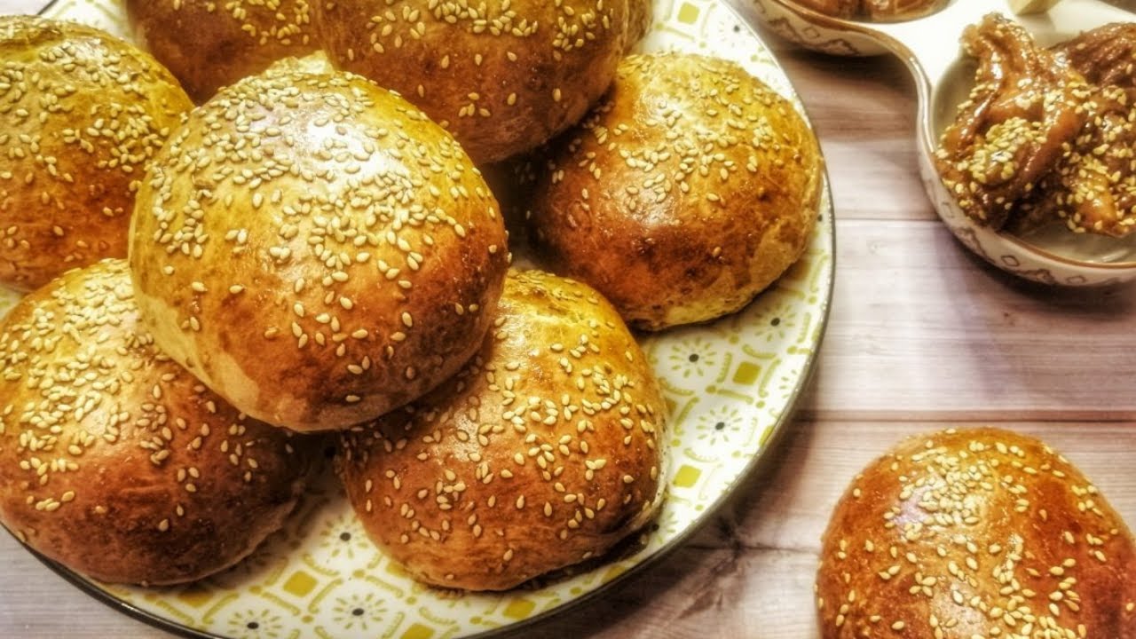 Brioche Marocaine Krachel à l'anis et aux graines de sésame. Recette facile Ramadan 2021