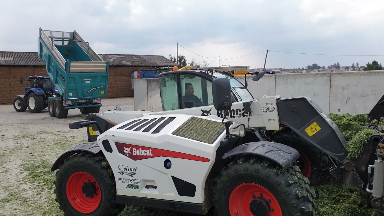 Full New-Holland à l'ensilage d'herbe 2021 🚜💨🔵