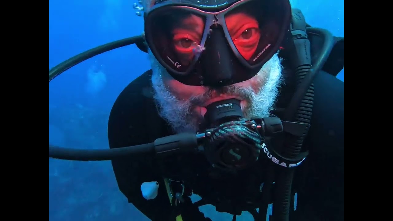 Raja Ampat Scuba #scubadiving #rajaampat #rajaampatisland #liveaboardlife 